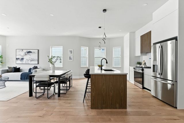 34 Woodford St 1, Boston, MA 02125