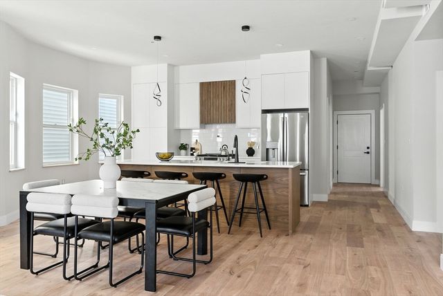 34 Woodford St 1, Boston, MA 02125