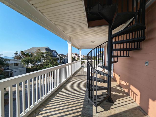 758 Parker Dr., Pawleys Island, SC 29585