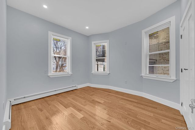 1852 Amethyst Street, Bronx, NY 10462