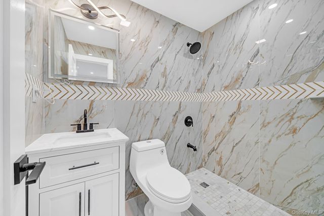 1852 Amethyst Street, Bronx, NY 10462