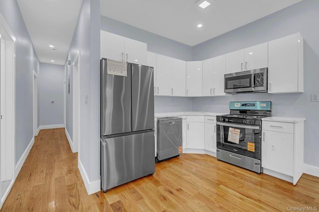 1852 Amethyst Street, Bronx, NY 10462