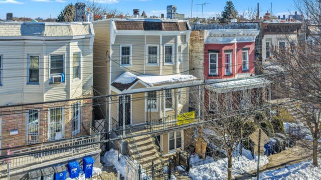 1852 Amethyst Street, Bronx, NY 10462