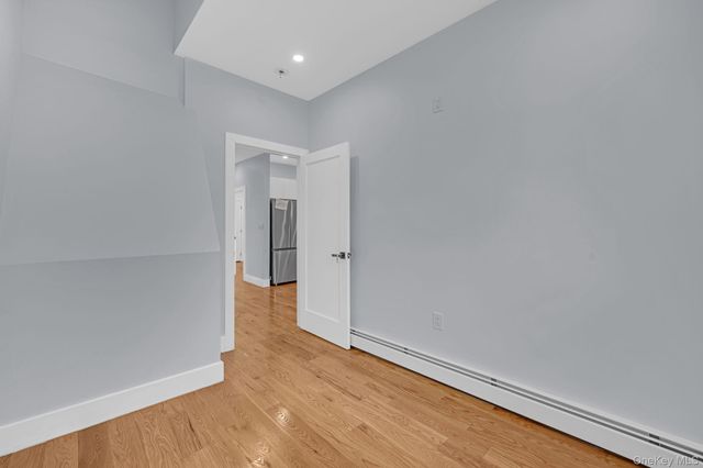 1852 Amethyst Street, Bronx, NY 10462