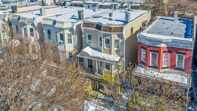 1852 Amethyst Street, Bronx, NY 10462