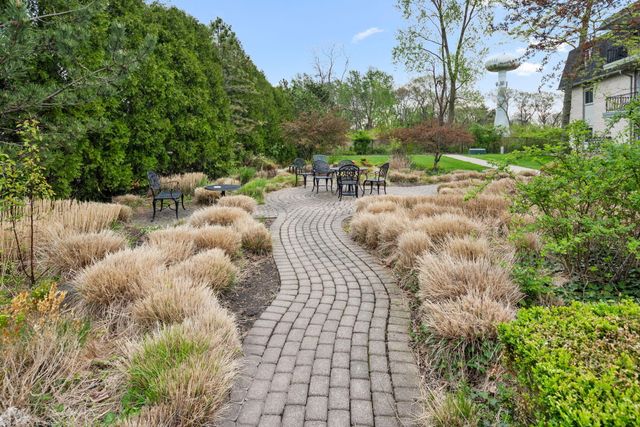 1720 Homan Drive 202, Schererville, IN 46375