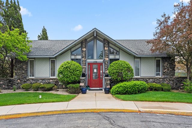 1720 Homan Drive 202, Schererville, IN 46375