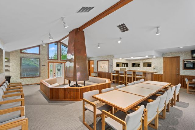 1720 Homan Drive 202, Schererville, IN 46375