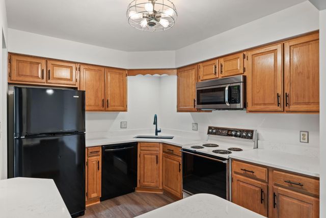 1720 Homan Drive 202, Schererville, IN 46375