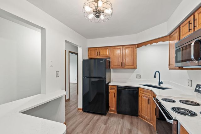 1720 Homan Drive 202, Schererville, IN 46375