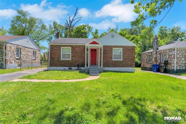 8246 Montreal Drive, St Louis, MO 63132