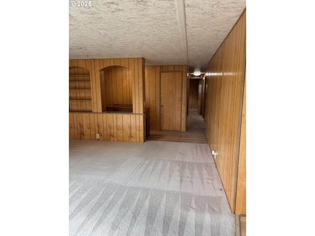 1475 GREEN ACRES Rd 41, Eugene, OR 97408