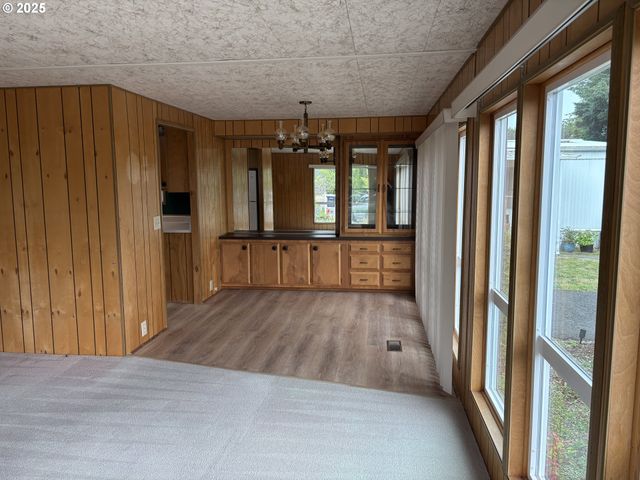 1475 GREEN ACRES Rd 41, Eugene, OR 97408
