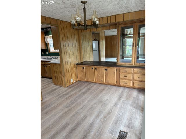 1475 GREEN ACRES Rd 41, Eugene, OR 97408