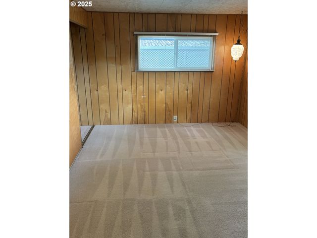 1475 GREEN ACRES Rd 41, Eugene, OR 97408