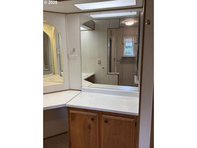 1475 GREEN ACRES Rd 41, Eugene, OR 97408