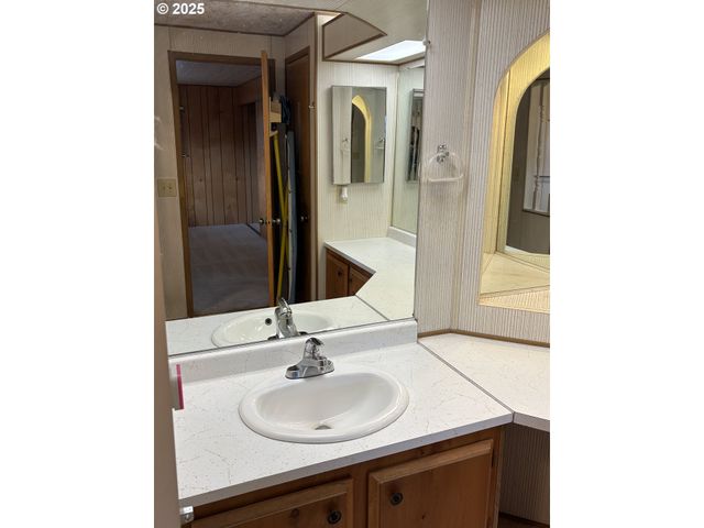 1475 GREEN ACRES Rd 41, Eugene, OR 97408