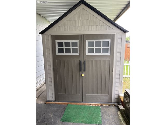 1475 GREEN ACRES Rd 41, Eugene, OR 97408