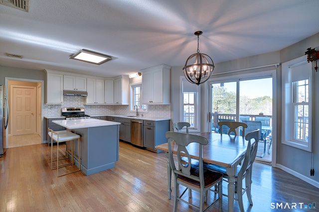 67 Ridgeview Crossing, Newington, CT 06111
