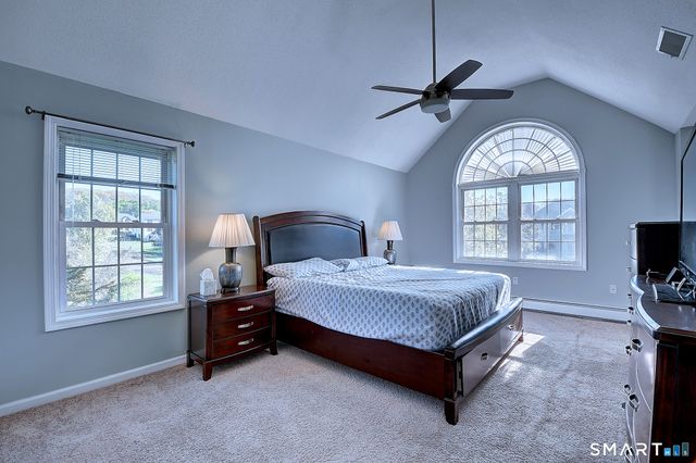 67 Ridgeview Crossing, Newington, CT 06111