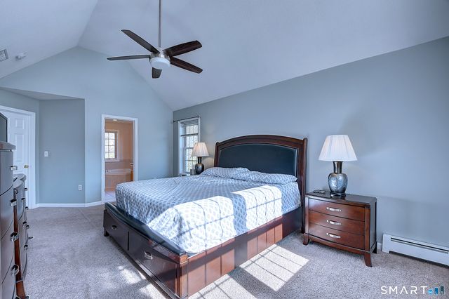 67 Ridgeview Crossing, Newington, CT 06111