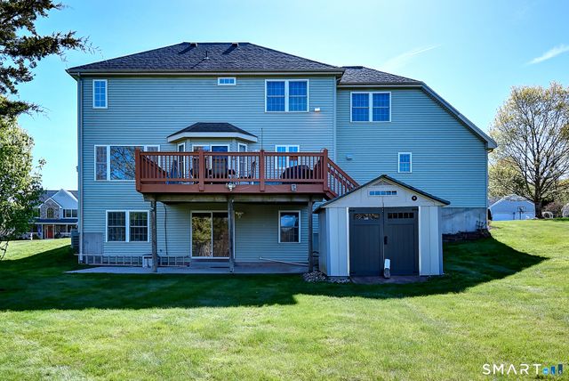 67 Ridgeview Crossing, Newington, CT 06111