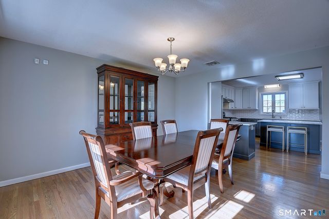 67 Ridgeview Crossing, Newington, CT 06111