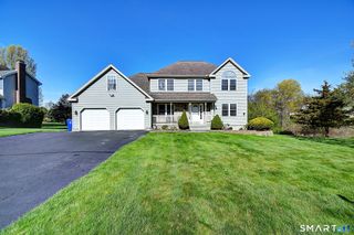 67 Ridgeview Crossing, Newington, CT 06111