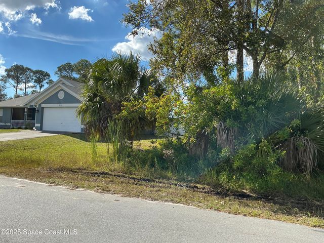 3266 Slama Avenue SE, Palm Bay, FL 32909