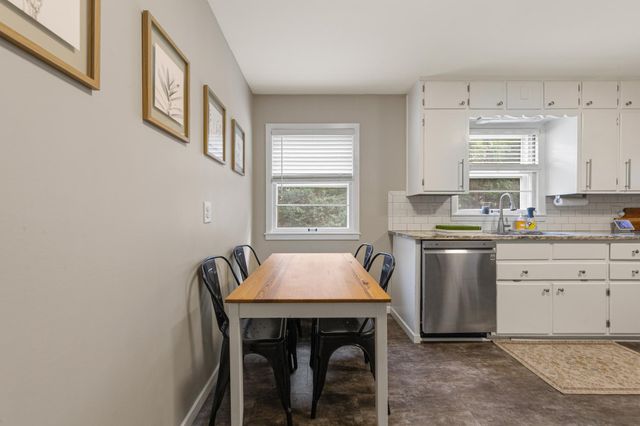 614 Lower Johnson Circle, Saint Peter, MN 56082