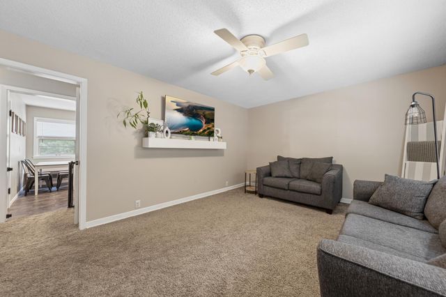 614 Lower Johnson Circle, Saint Peter, MN 56082