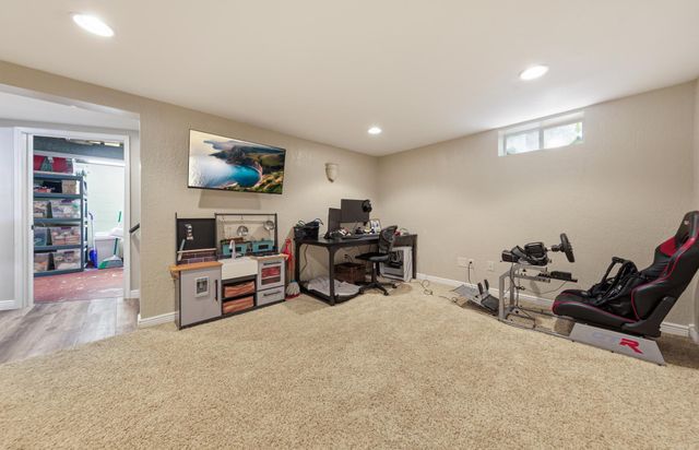 614 Lower Johnson Circle, Saint Peter, MN 56082