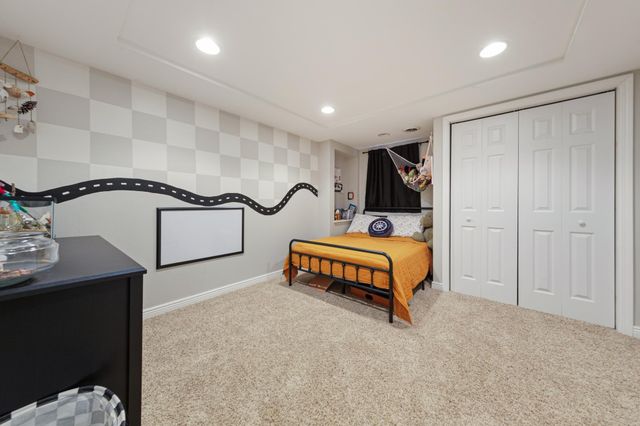614 Lower Johnson Circle, Saint Peter, MN 56082