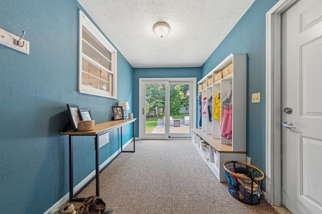 614 Lower Johnson Circle, Saint Peter, MN 56082
