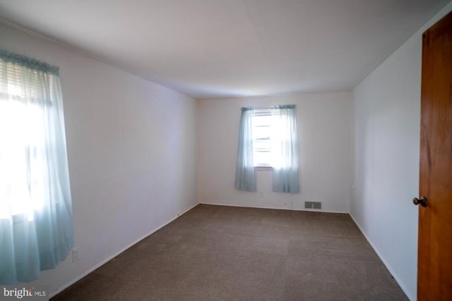 2218 GAYLAWN DR, Baltimore, MD 21227