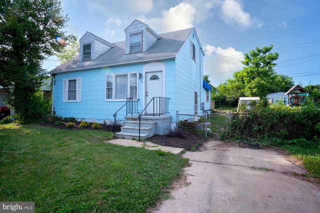 2218 GAYLAWN DR, Baltimore, MD 21227