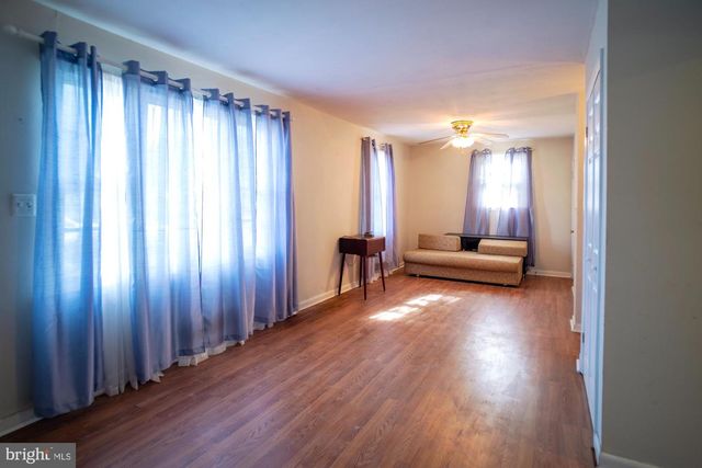 2218 GAYLAWN DR, Baltimore, MD 21227