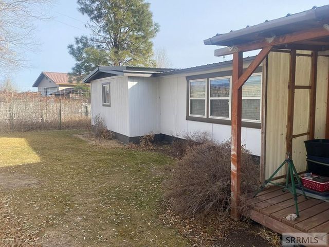 900 Challis Creek Road, Challis, ID 83226