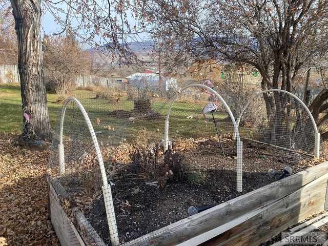 900 Challis Creek Road, Challis, ID 83226