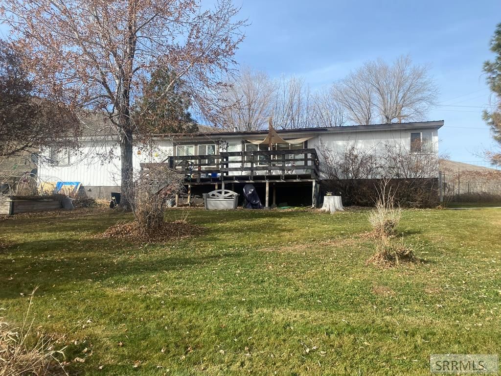 900 Challis Creek Road, Challis, ID 83226