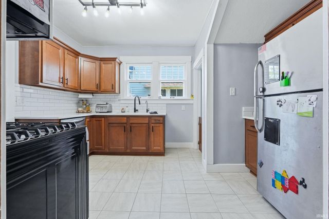 2515 N Anthony Boulevard, Fort Wayne, IN 46805
