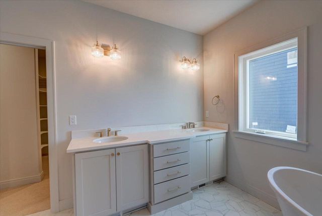 1438 Greenleaf Court, Sun Prairie, WI 53590