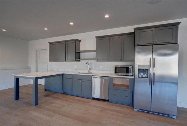 1438 Greenleaf Court, Sun Prairie, WI 53590