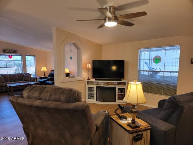 3727 N ILLINOIS Avenue, Florence, AZ 85132