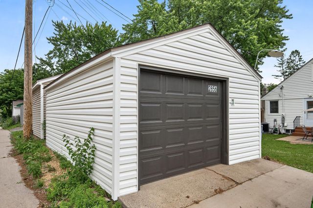 2856 Brunswick Avenue S, Saint Louis Park, MN 55416