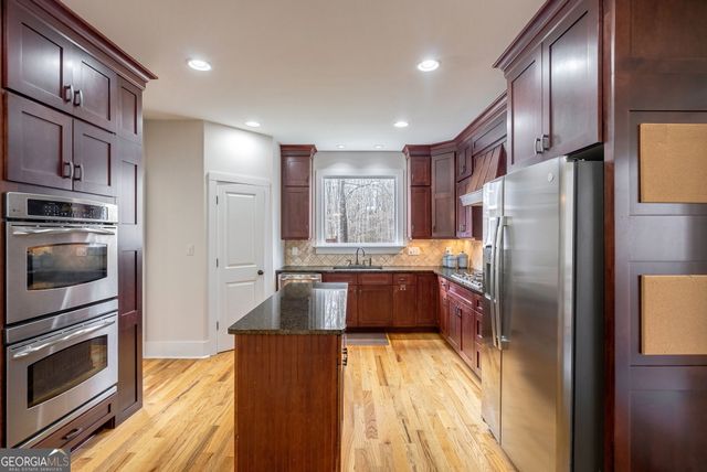 1190 Cobblestone Lane, Bogart, GA 30622