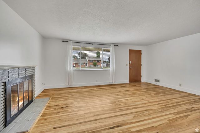 8327 S ROMAINE DR, Sandy, UT 84070