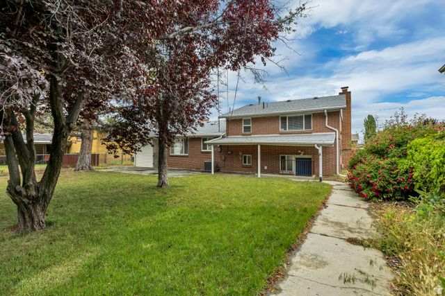 8327 S ROMAINE DR, Sandy, UT 84070