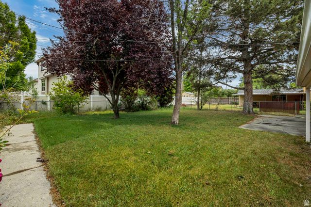 8327 S ROMAINE DR, Sandy, UT 84070