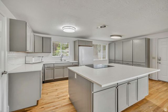 8327 S ROMAINE DR, Sandy, UT 84070